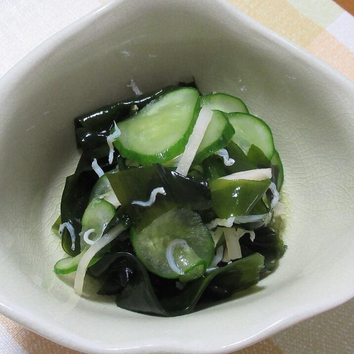 きゅうりとワカメの酢の物